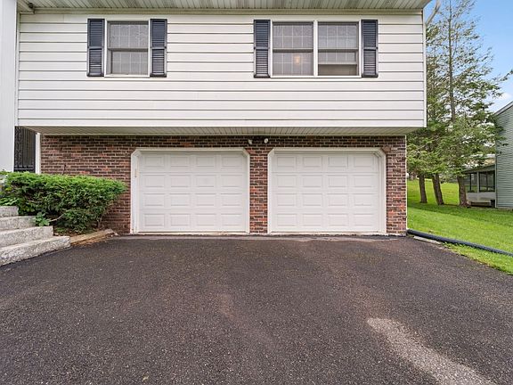 2nd image of 4236 Emerson Pl