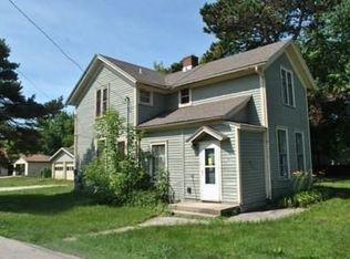 522 W Wisconsin Ave, Pewaukee, WI 53072