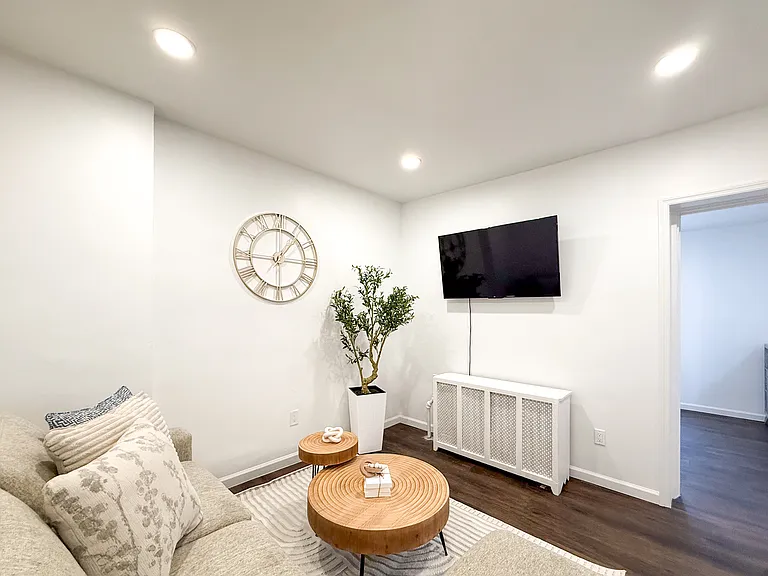 243 Lincoln Ave #3 — Photo 10