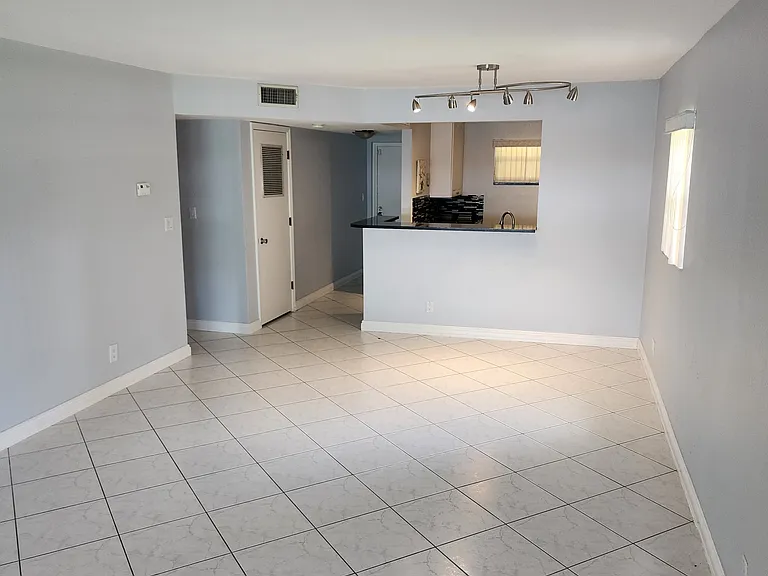 1200 NW 87th Ave #109 — Photo 11
