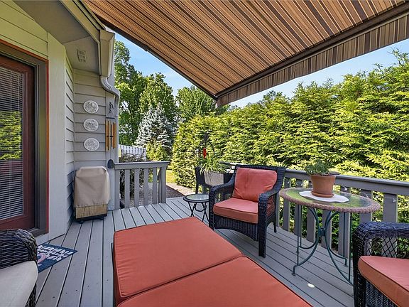 5th image of 21 Kettering Dr