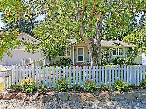 3rd image of 3615 86th Ave SE