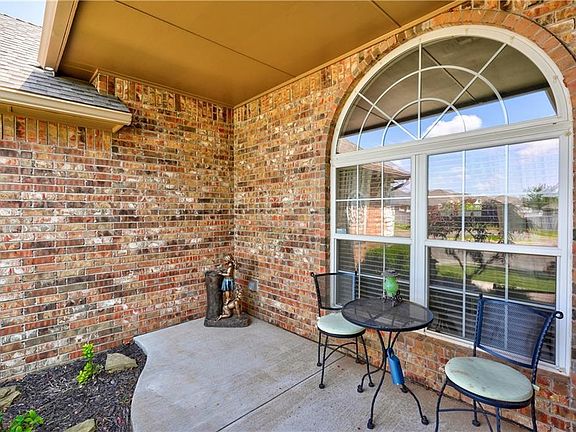 3rd image of 1300 W Odom Way