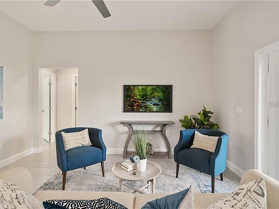 3rd image of 301 Shadydale Ct