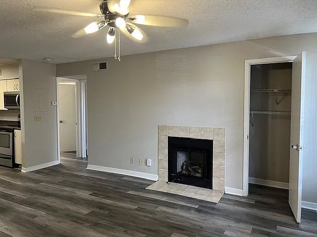 1 bed, 775 sqft, $1,375 — Photo 2