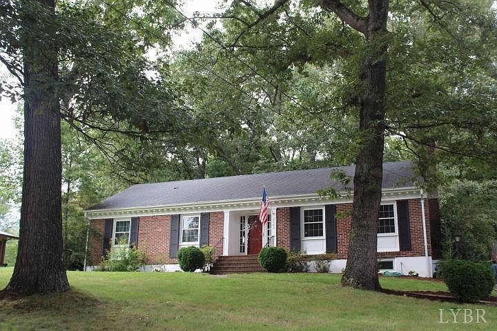 1st image of 2163 Woodcrest Dr