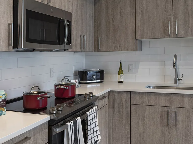 Blu27 at Edgewater — Photo 10