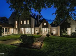 11901 S Fox Den Dr, Knoxville, TN 37934