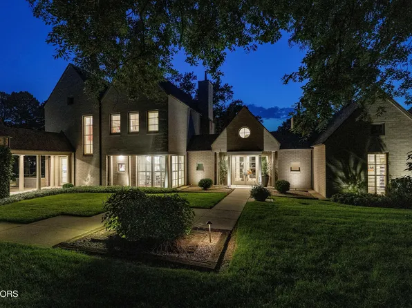 11901 S Fox Den Dr, Knoxville, TN 37934