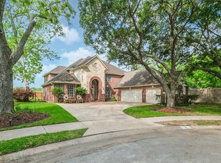 2 Twin Valley Dr, Sugar Land, TX 77479