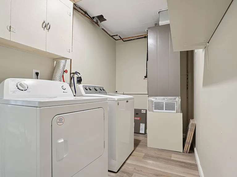 1614 W Union St — Photo 17