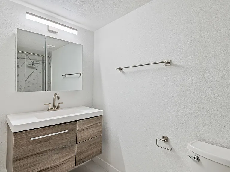 Echo Luxury Apartments — Photo 119