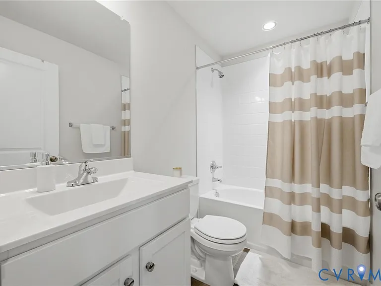 4019 Grand Reserve Ln — Photo 17