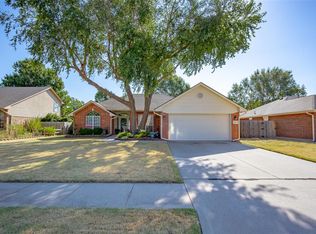 2917 Glasgow Dr, Norman, OK 73072