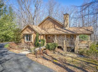 111 Little Cherokee Rdg, Hendersonville, NC 28739