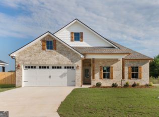 130 Early Dr, Byron, GA 31008