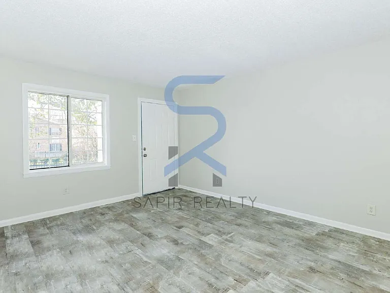 2045 Alison Ct SW #4 — Photo 9