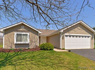 2950 Worcester Ln, Aurora, IL 60504