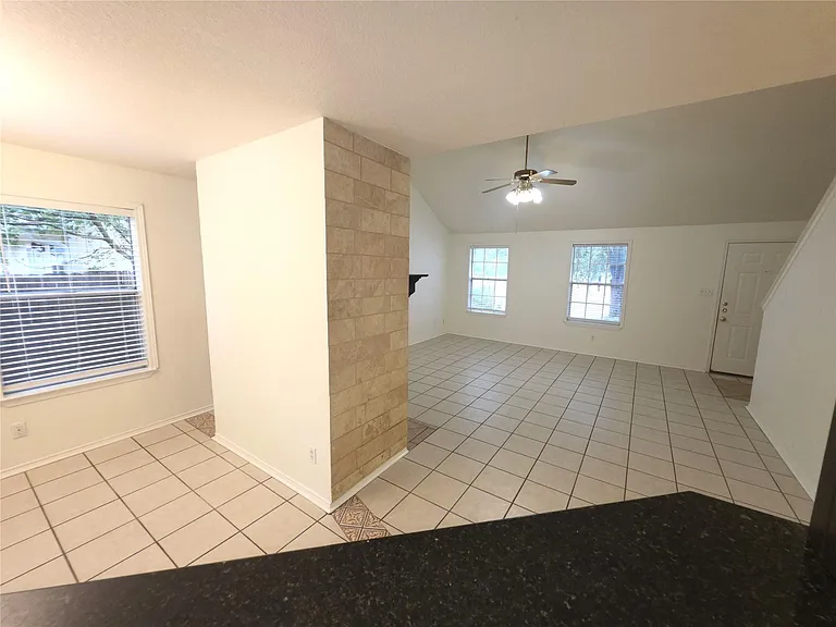 1600 Hollow Tree Blvd — Photo 8