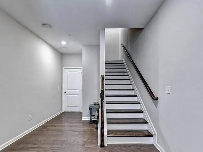 517 Headwind Way — Photo 2