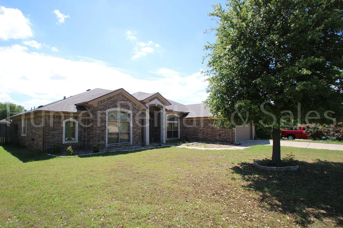 Building Photo - 3114 Matador Dr