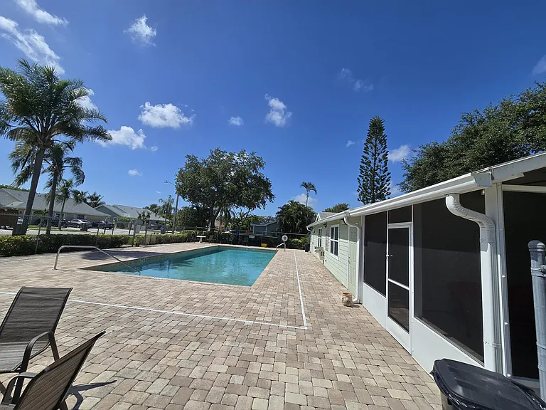 1530 Royal Forest Ct — Photo 47
