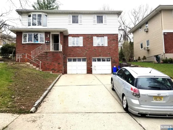 400 Oak St, Ridgefield, NJ 07657