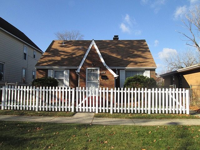 1st image of 1212 Lincoln St
