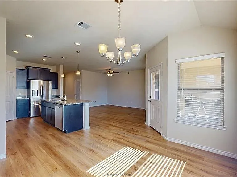 5219 Montague Loop — Photo 7