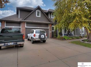 20134 Douglas St, Elkhorn, NE 68022