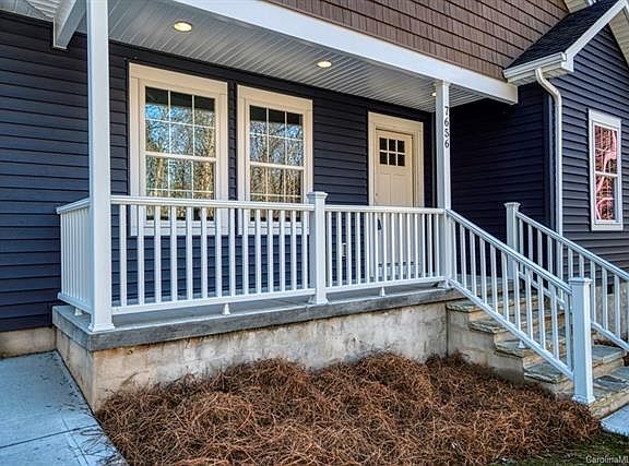 4th image of 7656 Katherine Dr #228