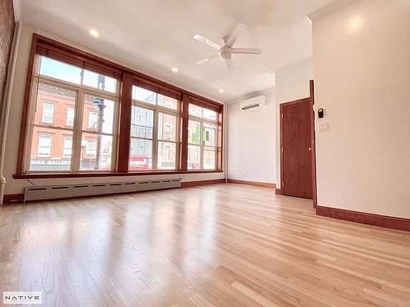 3rd image of 669 Manhattan Ave #2
