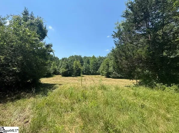 111 Cooper Lake Rd, Simpsonville, SC 29681