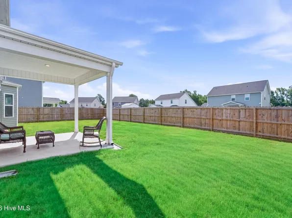 104 Harvest Bluff Ln, Jacksonville, NC 28546