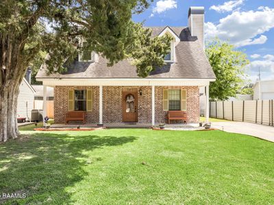 100 Village Square Dr, Broussard, LA, 70518