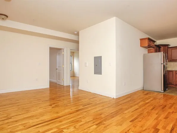 231 Hutton Street image 9 of 13