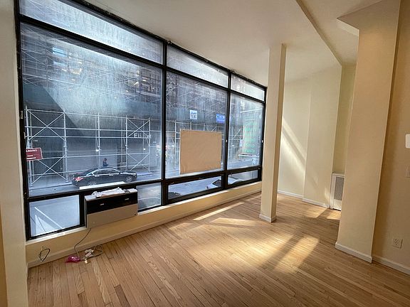 3rd image of 58 W 36th St #1A