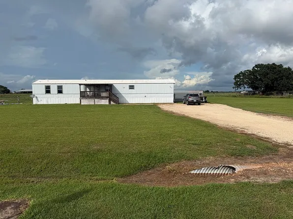 245 Wischkaemper Rd, Victoria, TX 77905