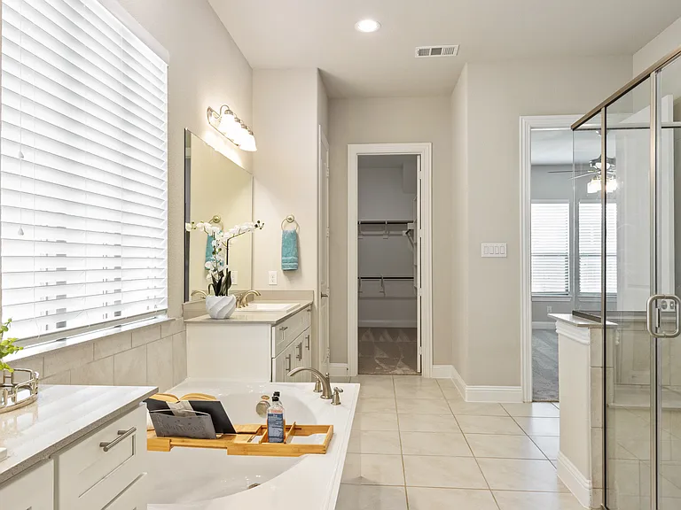 4129 Angelina Dr — Photo 18
