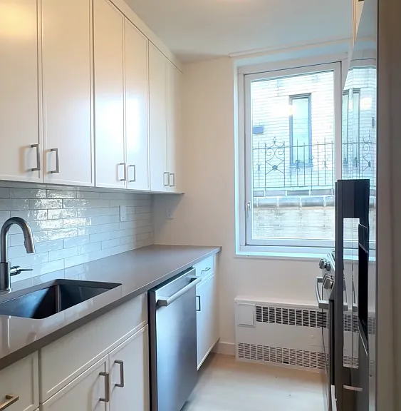 115 E 34th St #1811 — Photo 4