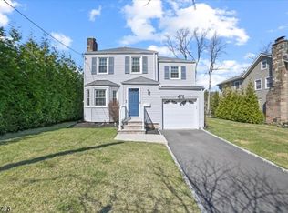 132 Makatom Dr, Cranford, NJ 07016