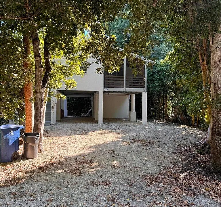 34 Pompano Ave