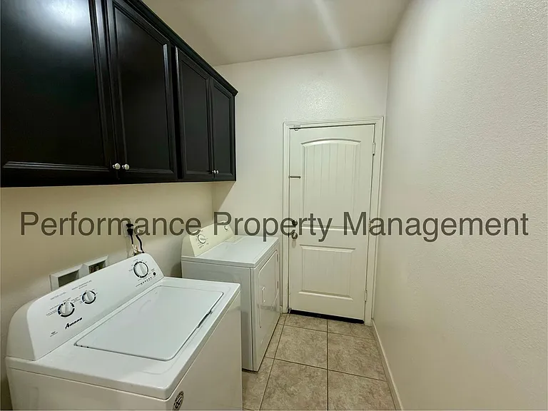 5720 Woodard Ridge Dr — Photo 17