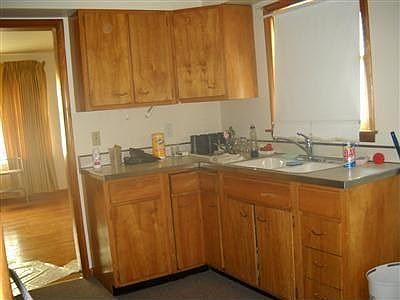 3rd image of 5533 Walsh Ave