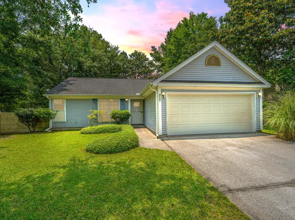 8507 William Moultrie Dr, North Charleston, SC 29420