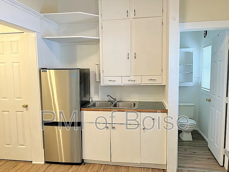317 E Bannock St #2 — Photo 3