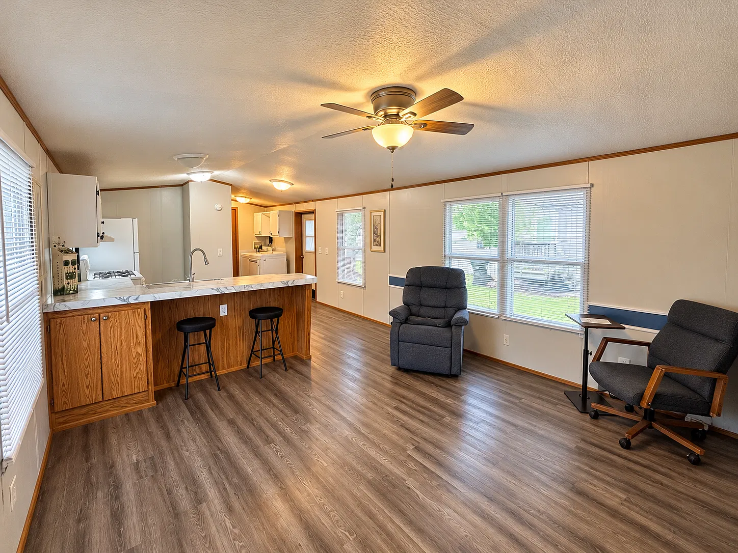 2 bed, 672 sqft, $619 — Photo 3