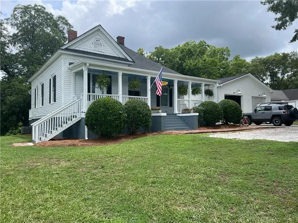 6137 Collins St NE, Covington, GA 30014