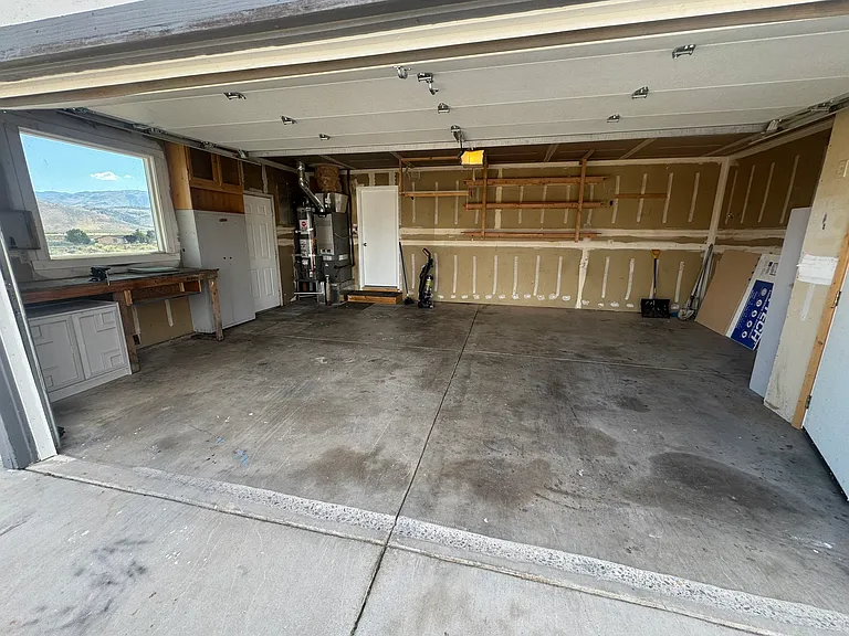 4045 Sunrise Ct — Photo 8