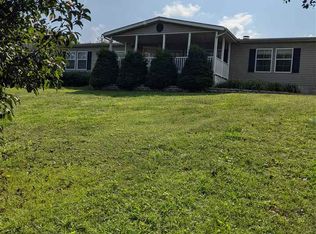 2779 Autumn Woods Dr, Cosby, TN 37722